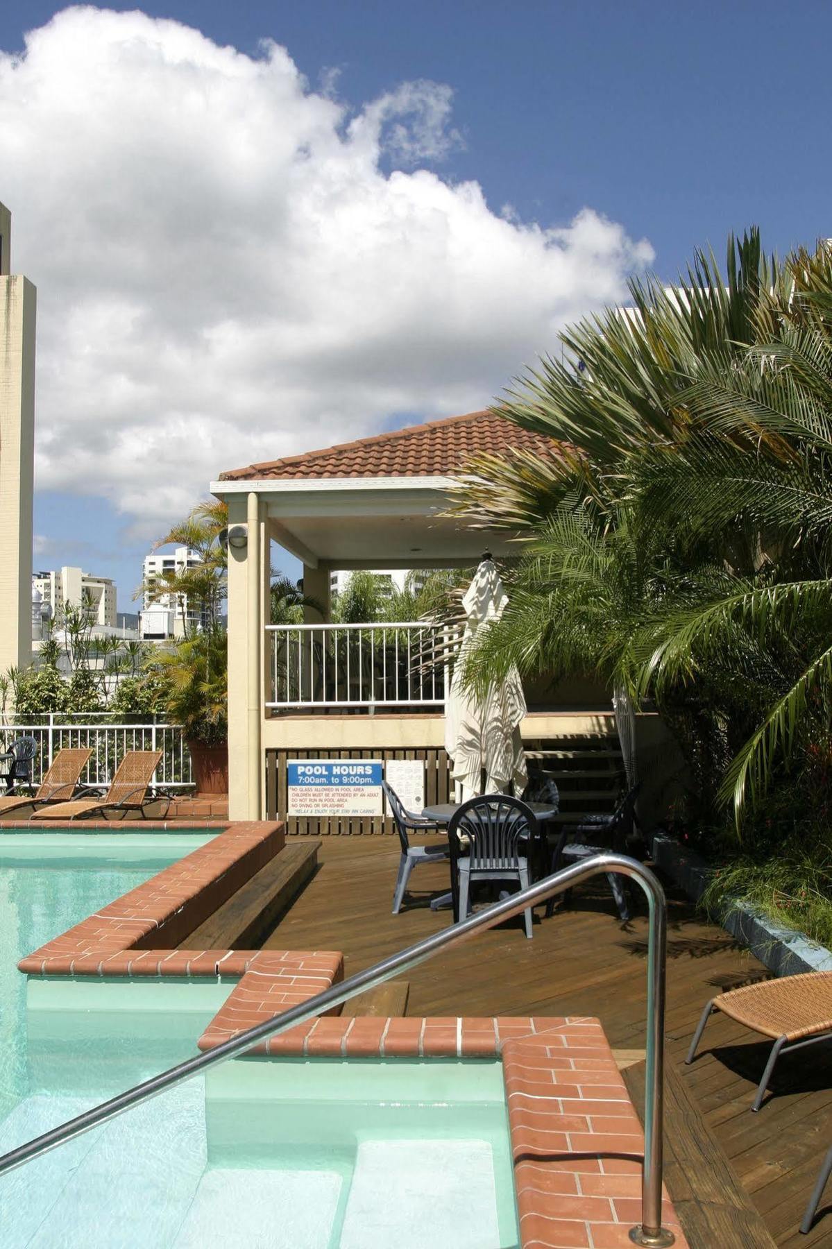 Inn Cairns Exterior foto
